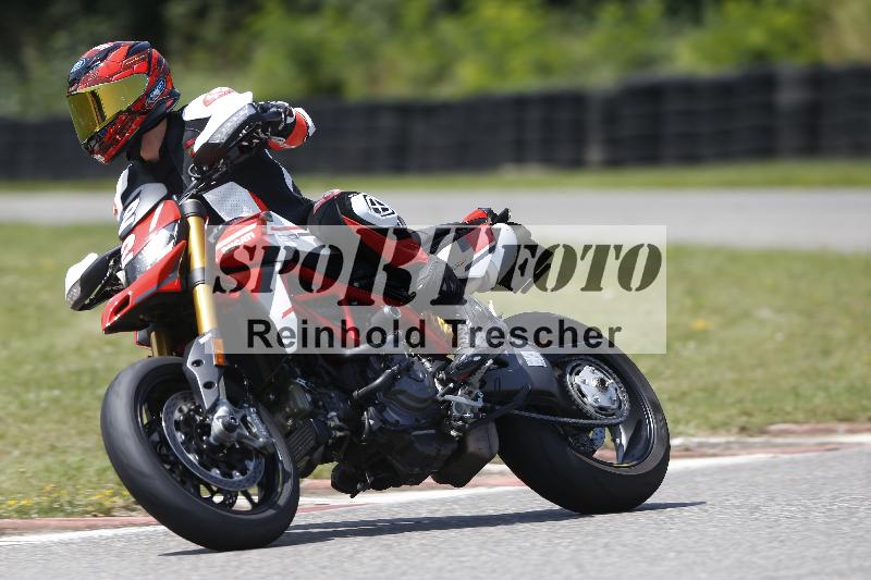 /27 12.06.2025 Ducati Schweiz Trackday Warmup  ADR/gruen-vert/22